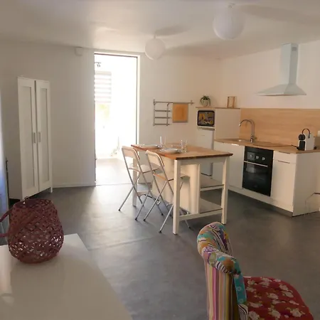 Maisonnette T2 Avec Jardin Et Parking - Proche Gare Et Centre - 15 Min De Lille شقة *