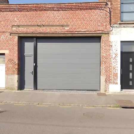 Maisonnette T2 Avec Jardin Et Parking - Proche Gare Et Centre - 15 Min De Lille Armentières