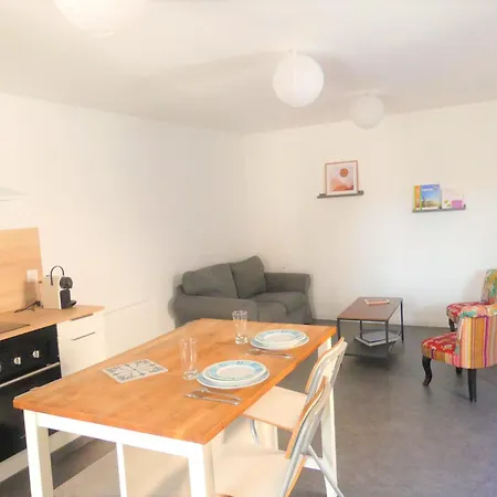 Maisonnette T2 Avec Jardin Et Parking - Proche Gare Et Centre - 15 Min De Lille * Armentières